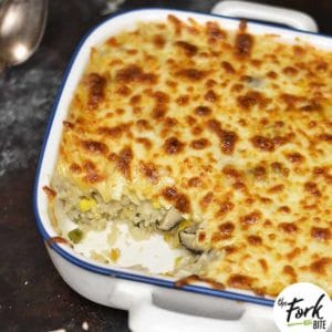 Nothing is more comforting than digging into this cheesy chicken and rice casserole in a cold, chilly weather.