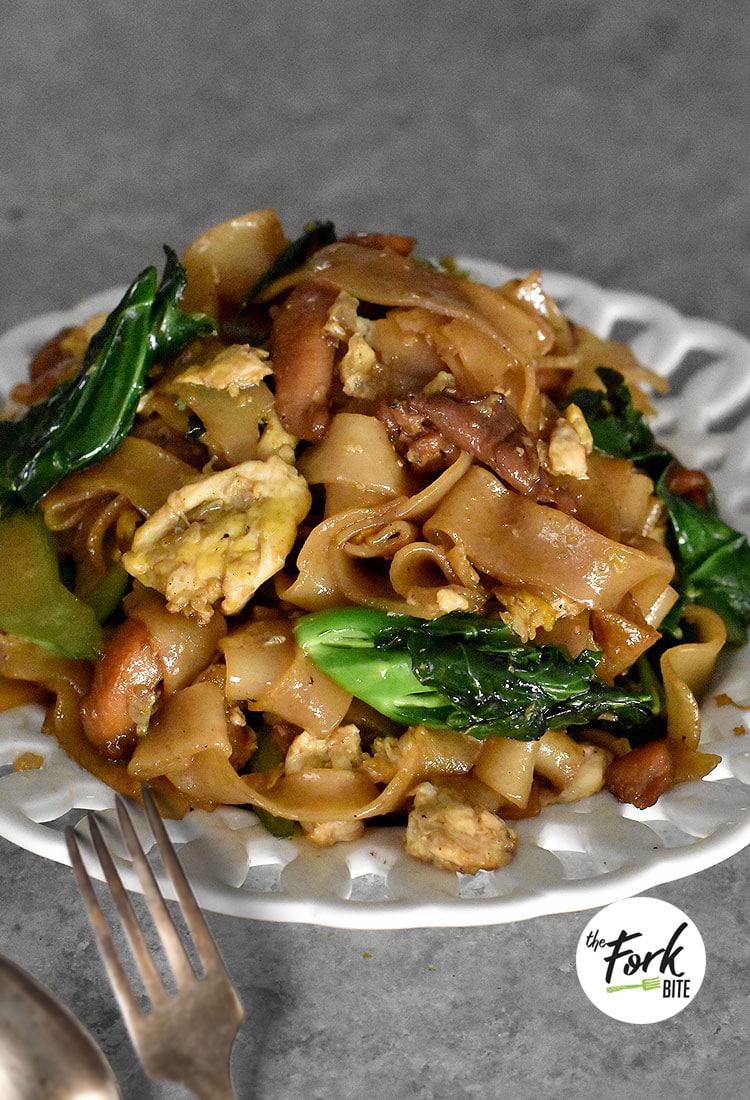 Pad See Ew (Thai Stir-Fried Noodles) - A Family Feast®
