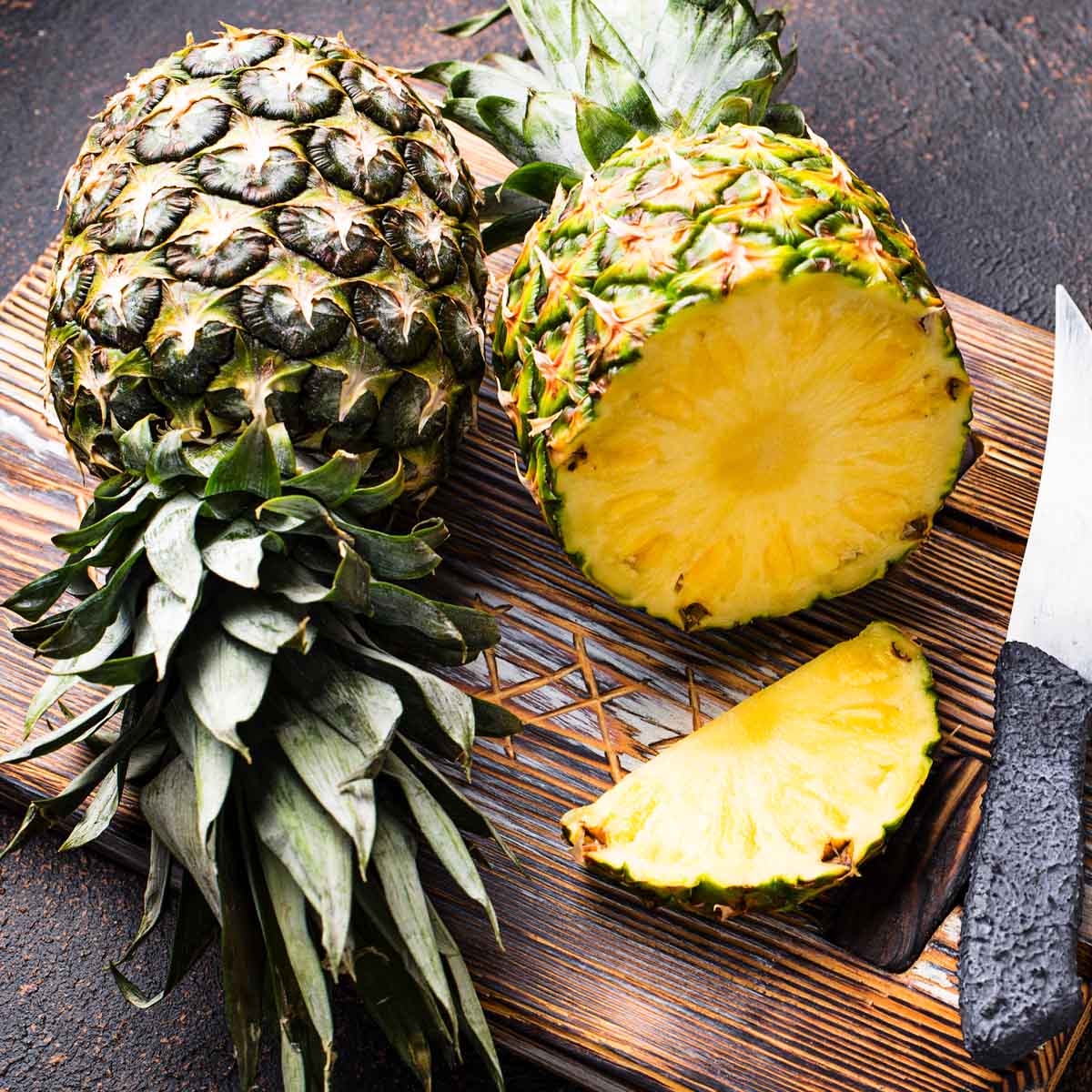 Once you pick a pineapple of the tree, the natural ripening process stops. There are few tricks on how to ripen the pineapple quickly that you can try. Read on to learn more.