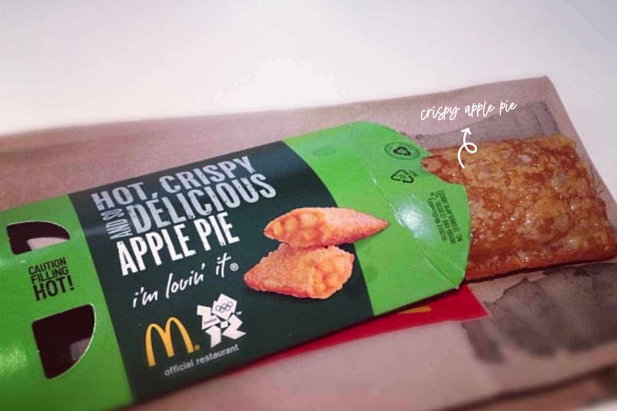 By far, the simplest way of reheating a McDonald’s apple pie is to put it in the microwave. It’s nice and fast so you won’t have long to wait.