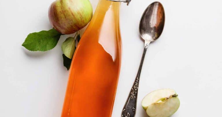 If vinegar is frozen for long periods, it will also lose some of its acidity and flavor. That's why it is recommended that you only use previously frozen vinegar for cooking, except when you're pickling something.
