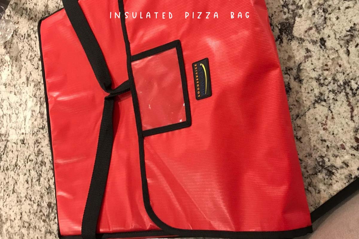 An insulated pizza bag is perfect to protect food from losing heat due to its hook and loop closures. It is moisture-regulated with metal grommets releasing excess steam preventing the bag from retaining moisture.