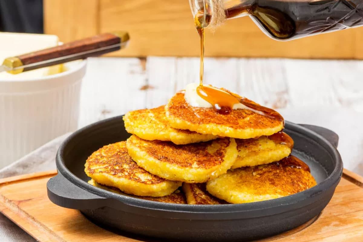 Over the years, the “journey” got changed to johnny. Cornbread batter is poured into a pre-heated skillet, and the result is thin cornmeal flatbread.