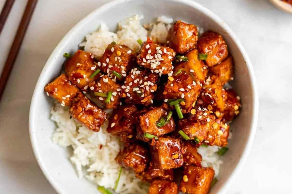 Not all people are fond of tofu. They find it a little bit bland and rather squidgy. However, when it is cut into cubes, coated in teriyaki sauce, and pan-fried, it's a whole new ballgame.
