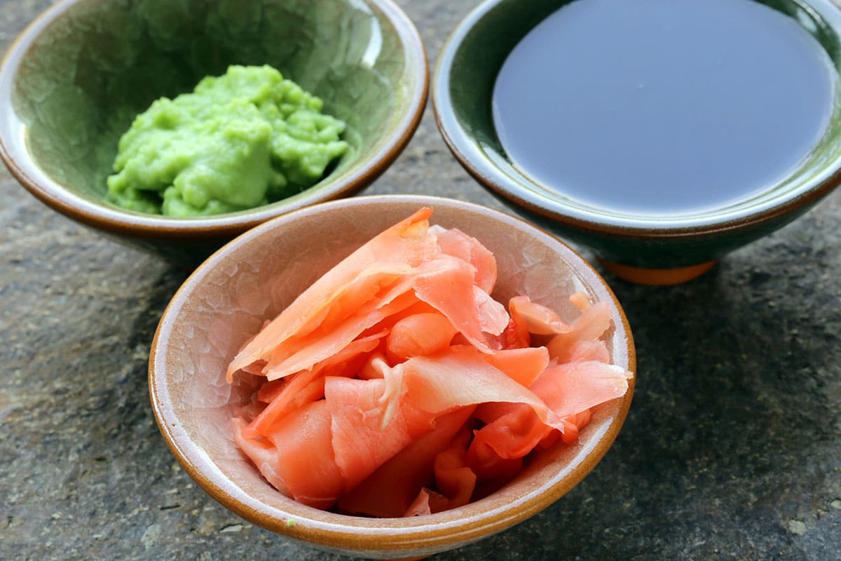 The best gari is bright pink in color. It gets its pinkness from the fact that it is made with young ginger, which has pink tips.
