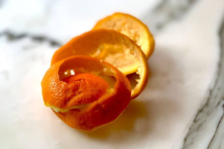 5 Best Orange Zest Substitute + Tips and Uses - The Fork Bite
