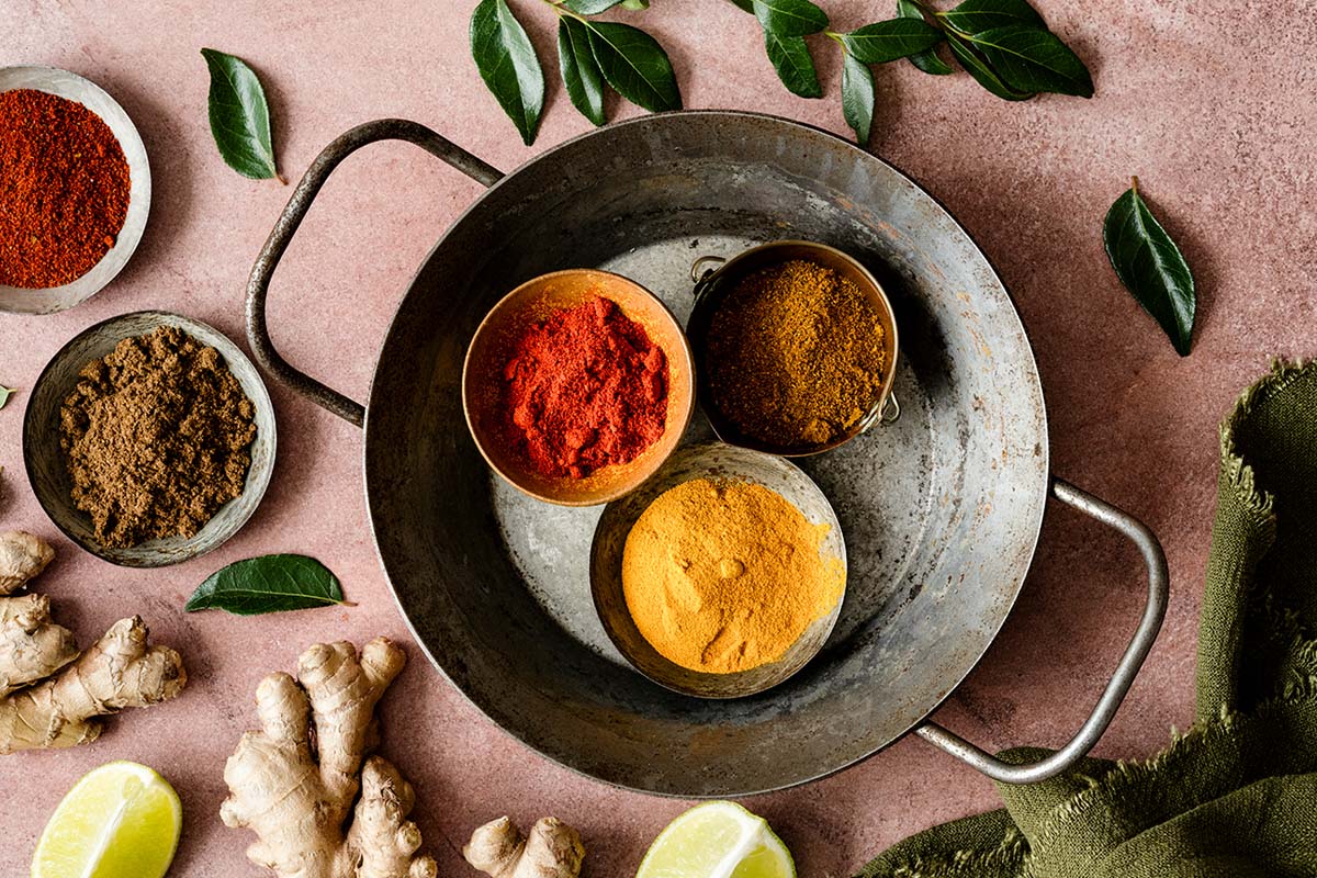The majority of Indian and Thai curries are made with broth or sauce. The ingredients, however, are significantly different. Most Thai curries' heart is a curry paste made with fresh chilis, garlic, ginger, lemongrass, lime, show lots, and shrimp paste.
