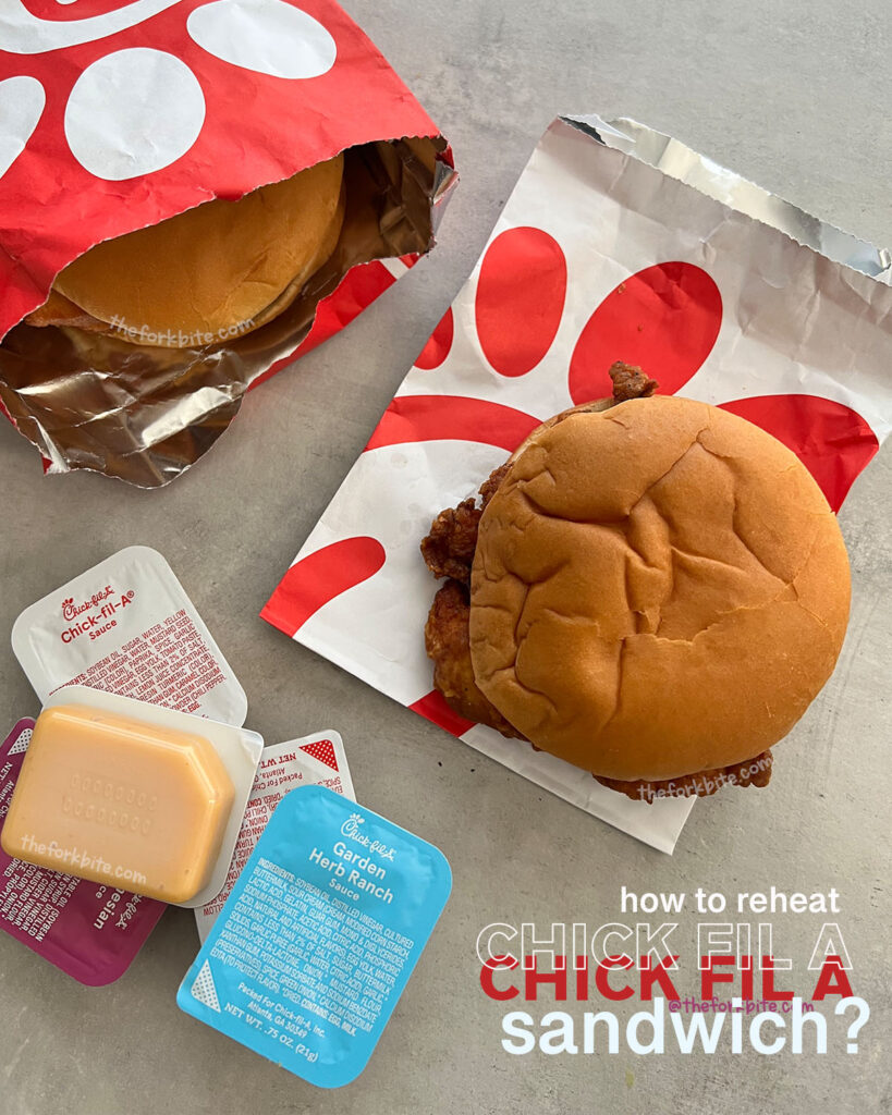 When you follow through with the instructions below, you can warm the Chick Fil A chicken sandwich without drying out. As a result, you’ll end up with a toasty bun instead of a chewy and tough texture.