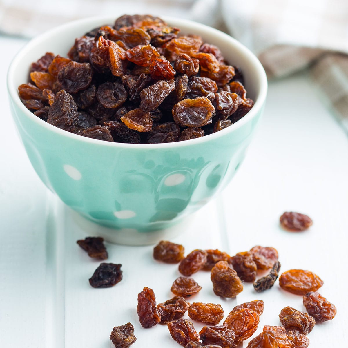 Freezing raisins is a great way to keep them fresh and ready to use when you need them. The best way to freeze raisins is by using an airtight container.