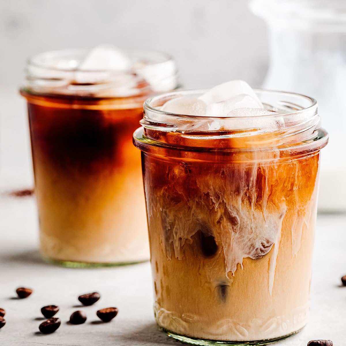 Do you know the difference between iced coffee vs iced latte? Many people think they’re the same thing; however, there are some important differences between them.
