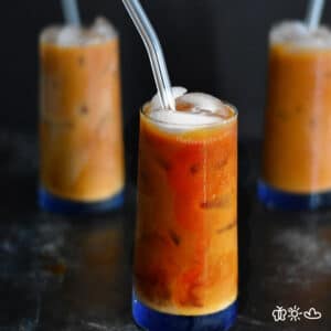 No wonder Thai iced tea is such a popular drink—it's got caffeine in it! Well, not a lot of caffeine, but still enough to give you a little boost.