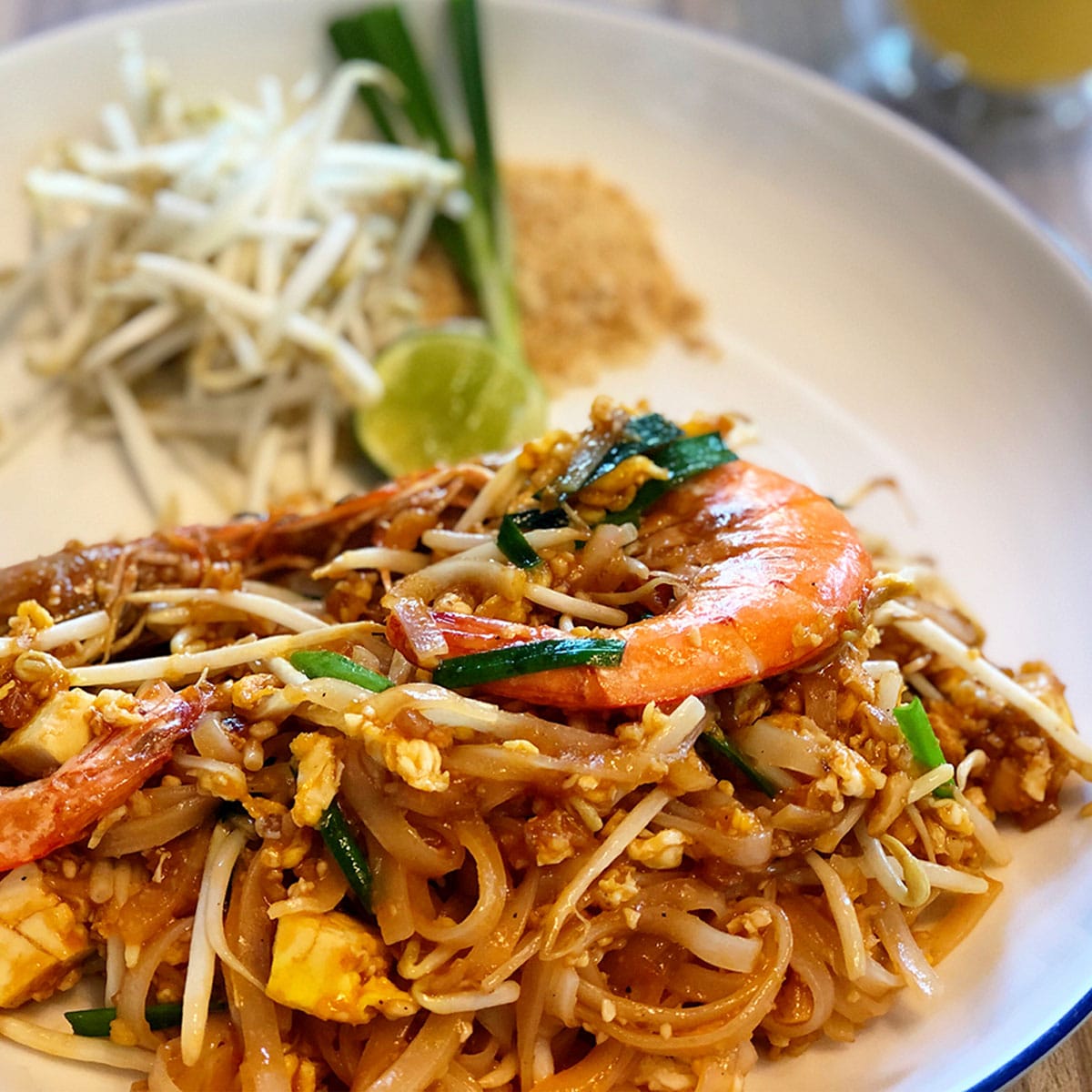 Which do you prefer: Pad Thai vs Lo Mein? It’s a tough question, isn’t it? They both seem so delicious. But which is the better dish? Well, that all depends on what you’re looking for in a meal.