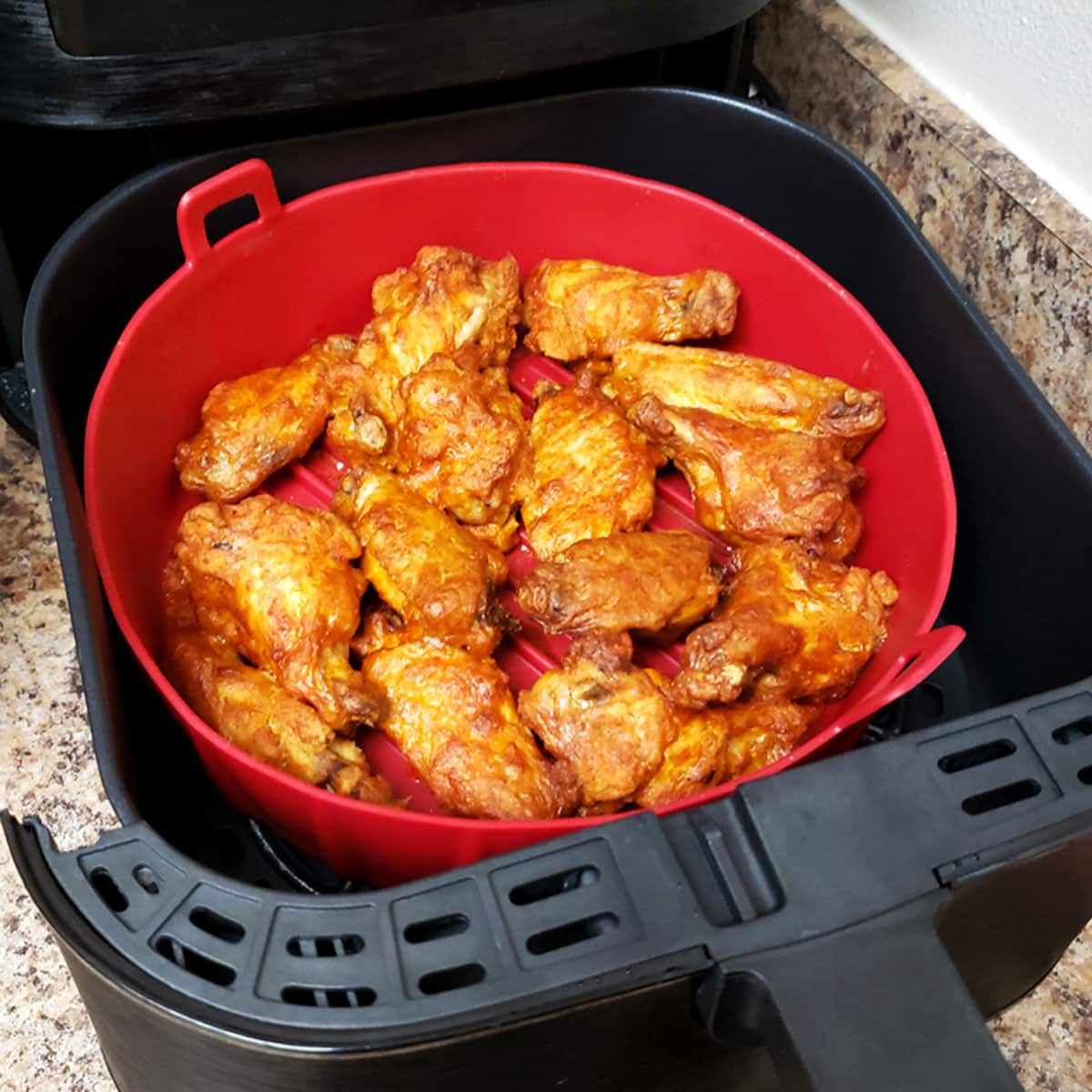 Can you put a plate in an air fryer? You bet the bottom dollar you can! Not only does this nifty kitchen appliance fry up your food, but it also bakes, grills and roasts.