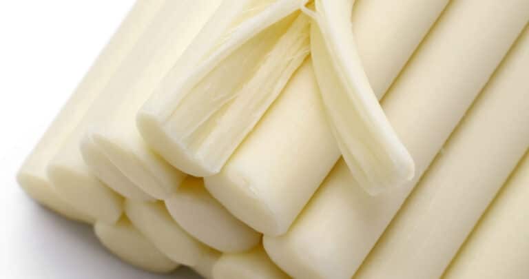 If you're a fan of string cheese, you'll be glad to know that you can freeze it and enjoy it later. Just make sure to thaw it out before eating it, otherwise you'll be in for a mouthful of freezer burn.