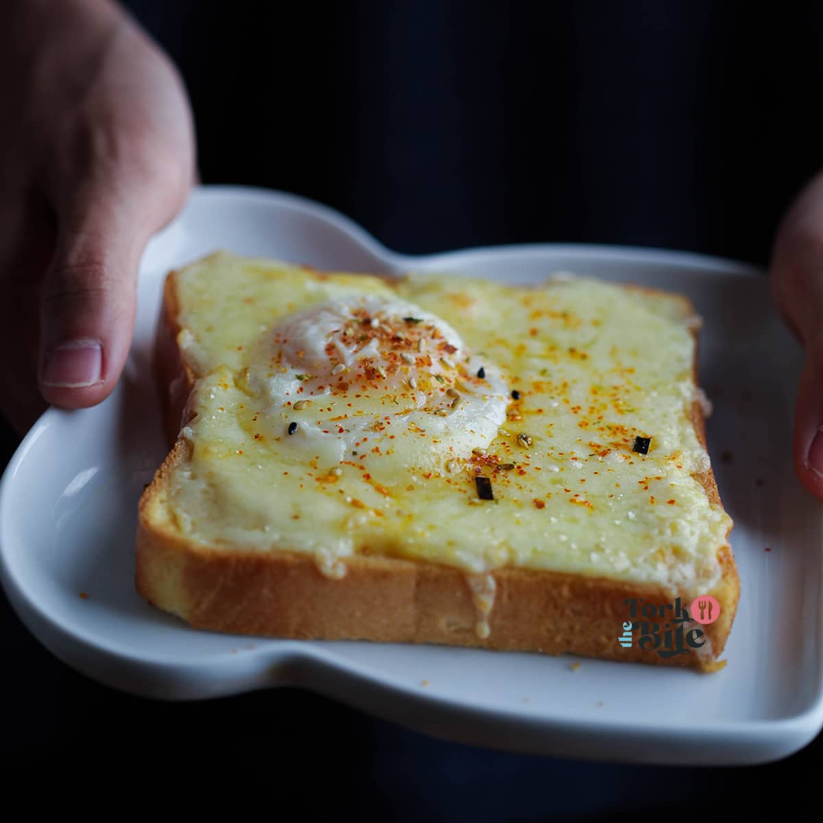 Get crispy, golden eggs in a basket in minutes with our easy air fryer recipe. Perfect for breakfast or a quick snack, this dish is a healthier alternative to traditional deep-frying methods
