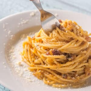 Look no further than our spicy miso carbonara recipe! This dish combines Carbonara's rich, creamy flavor with a spicy kick from miso paste. But be warned; this recipe is not for the faint of heart. Keep reading to learn how to make the perfect spicy miso carbonara.