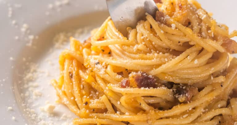 Look no further than our spicy miso carbonara recipe! This dish combines Carbonara's rich, creamy flavor with a spicy kick from miso paste. But be warned; this recipe is not for the faint of heart. Keep reading to learn how to make the perfect spicy miso carbonara.