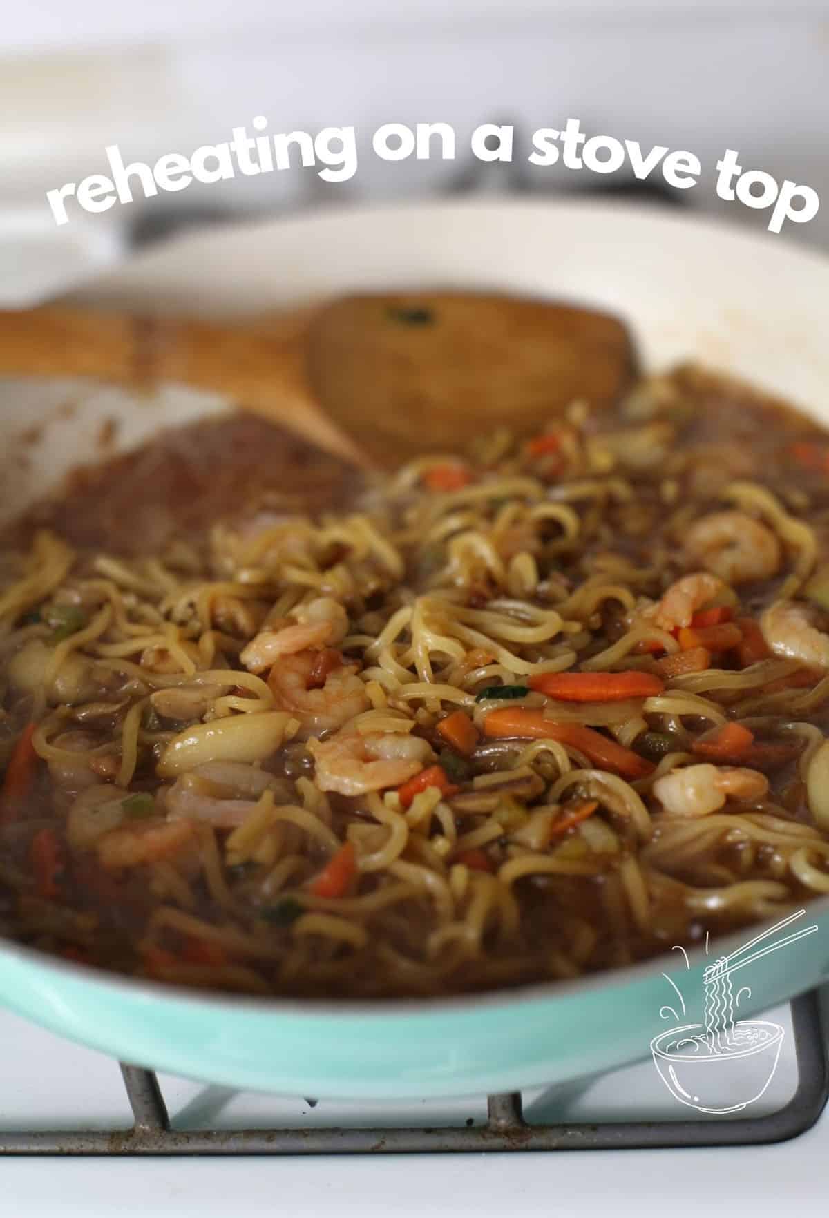 Reheating Lo Mein on a stovetop