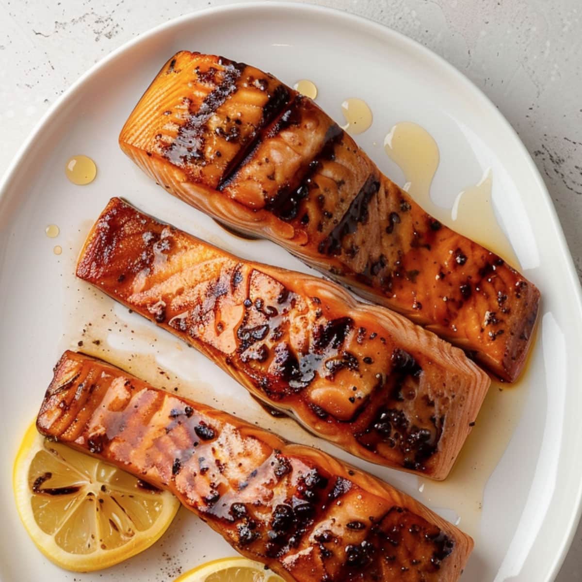 Image illustrating common mistakes when reheating salmon.